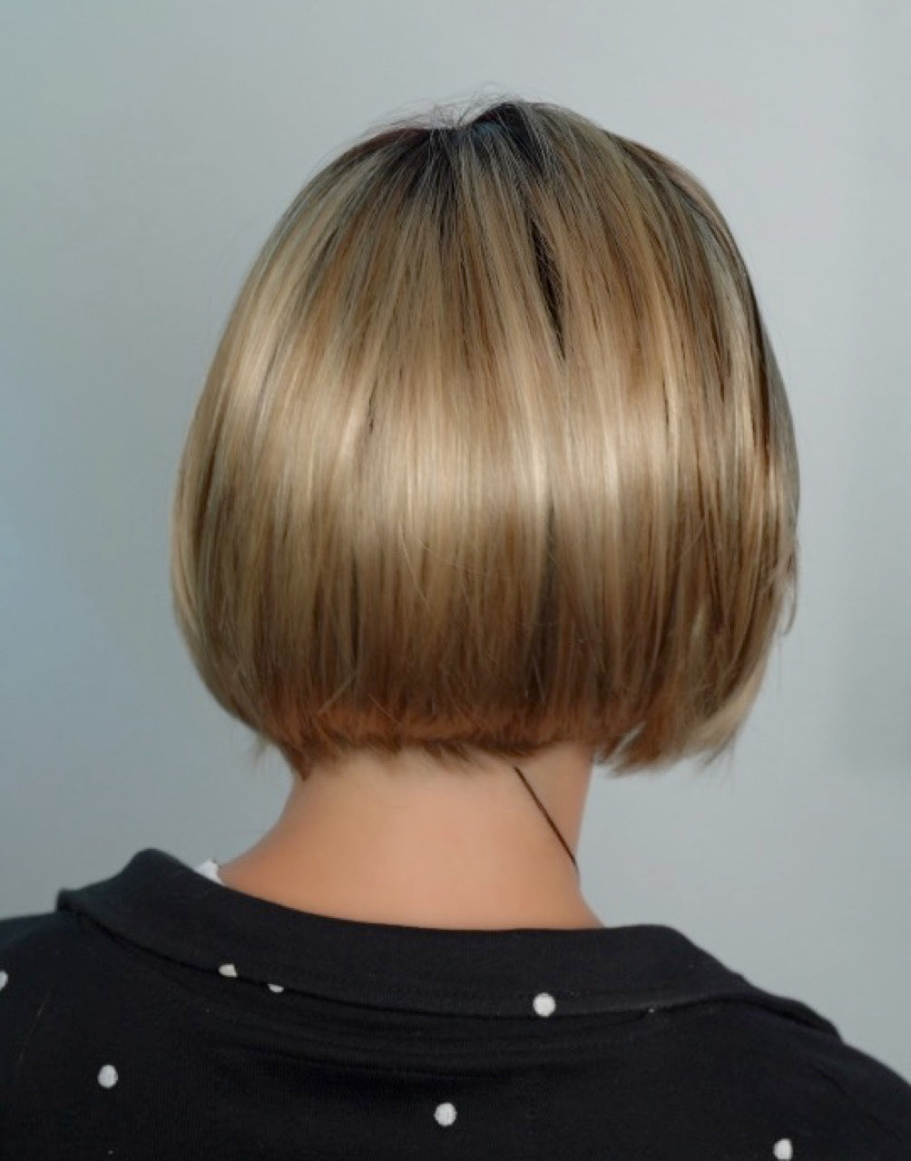 Marlene wearing Shelby in 12FS8 Shaded Praline