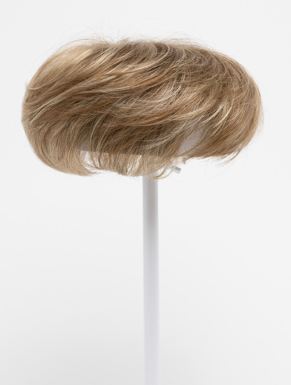 Dark Blonde | 16/23 | Neutral Dark Blonde with Highlights