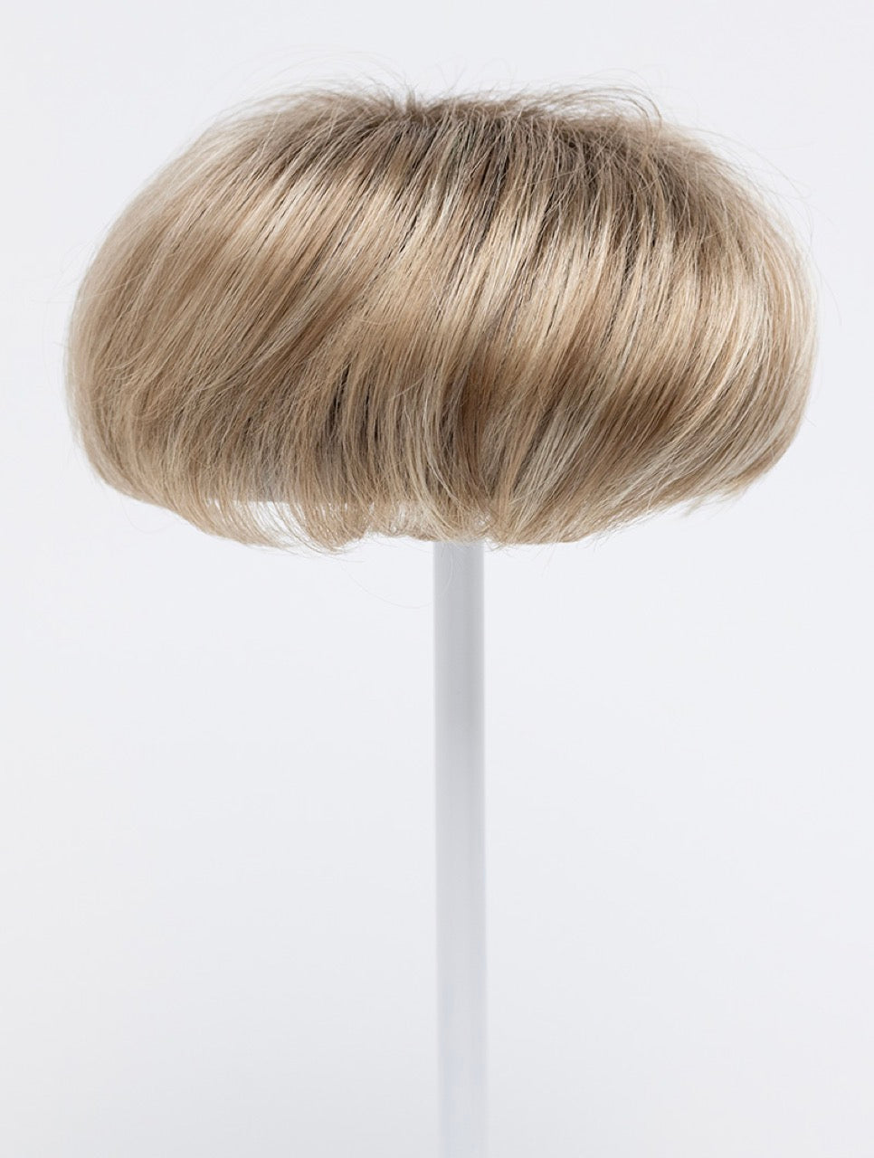 Sparkling Champagne | 26/23/14 R8 | Rooted Neutral Light Blonde