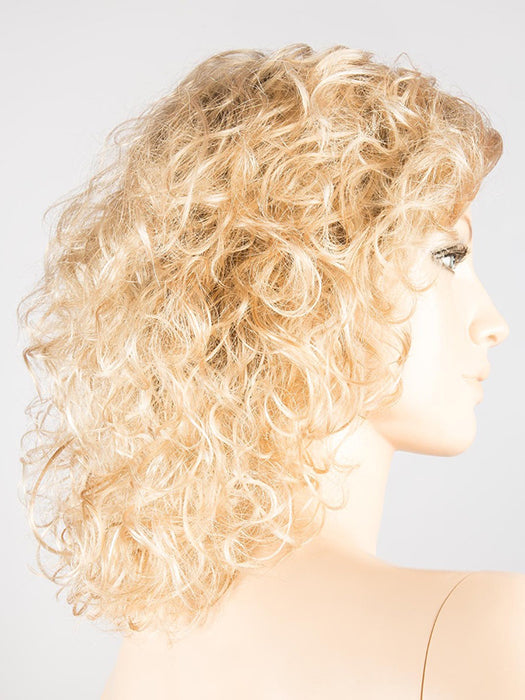 Light Honey Rooted 26.25.20 | Light and Lightest Golden Blonde with Light Strawberry Blonde Blend and Shaded Roots