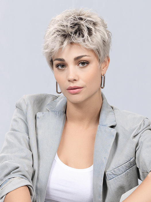 Platin Blonde Rooted 1001.23.60 | Winter White And Lightest Pale Blonde With Pearl White Blend And Shaded Roots