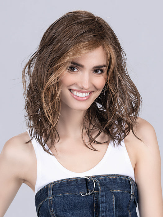 Mocca Lighted 830.9.16 | Medium Brown Blended With Light Auburn, Medium Warm Brown And Medium Blonde Blend With Highlights Throughout And Concentrated In The Front