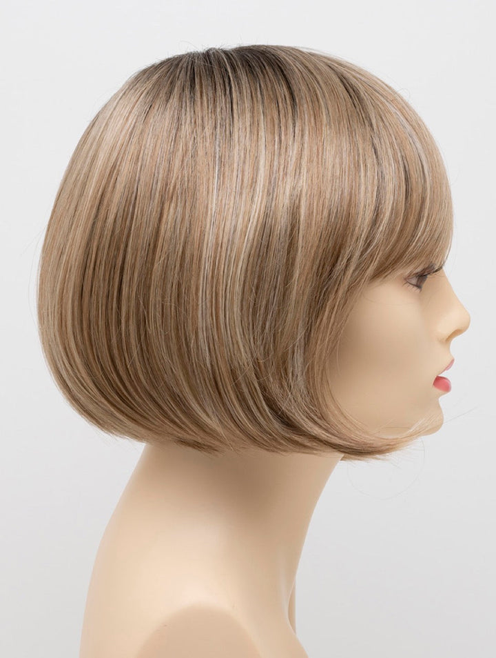 Sparkling Champagne | 26/23/14 R8 | Rooted Neutral Light Blonde