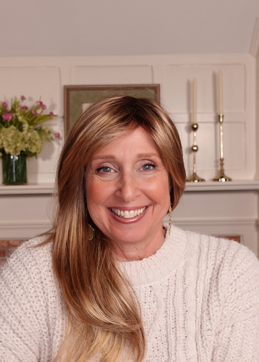 Frannie wearing Bennett in Rooted Malibu