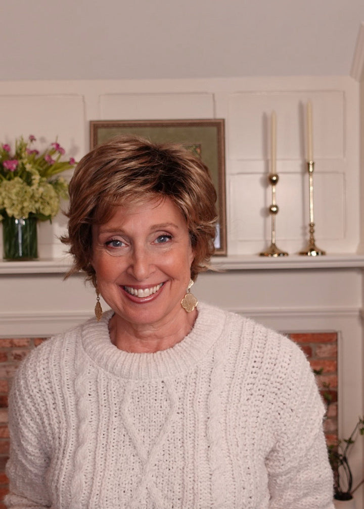 Frannie wearing Kenzie in Maui Gold