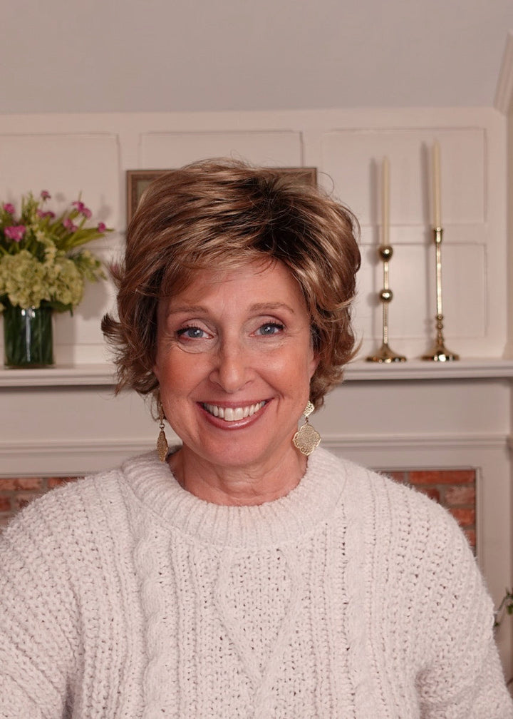 Frannie wearing Kenzie in Maui Gold