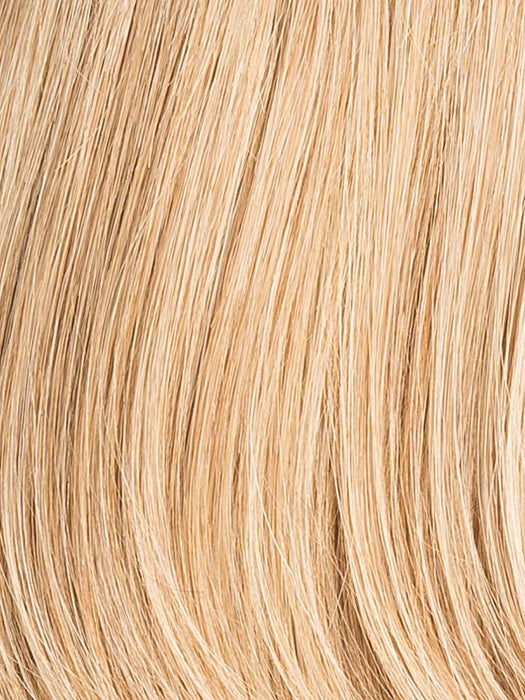 Sandy Blonde Rooted 20.22.14 | Light Strawberry Blonde, Light Neutral Blonde and Medium Ash Blonde Blend with Shaded Roots