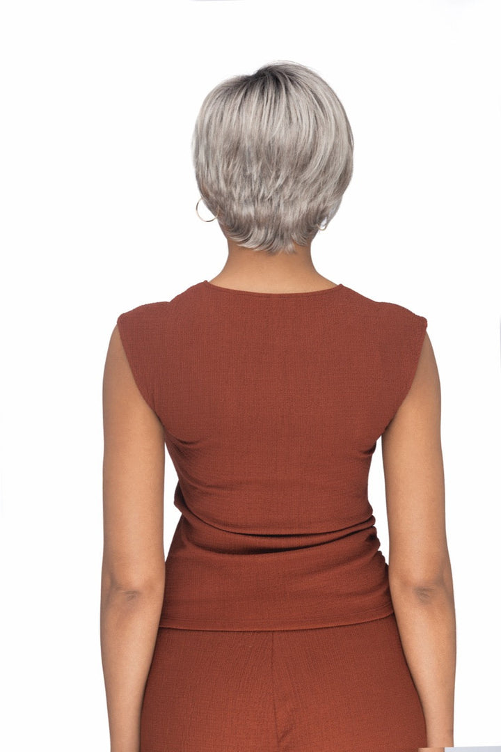 CHROMERT1B | Gray &amp; White with 25% Medium Brown Blend &amp; Off-Black Roots