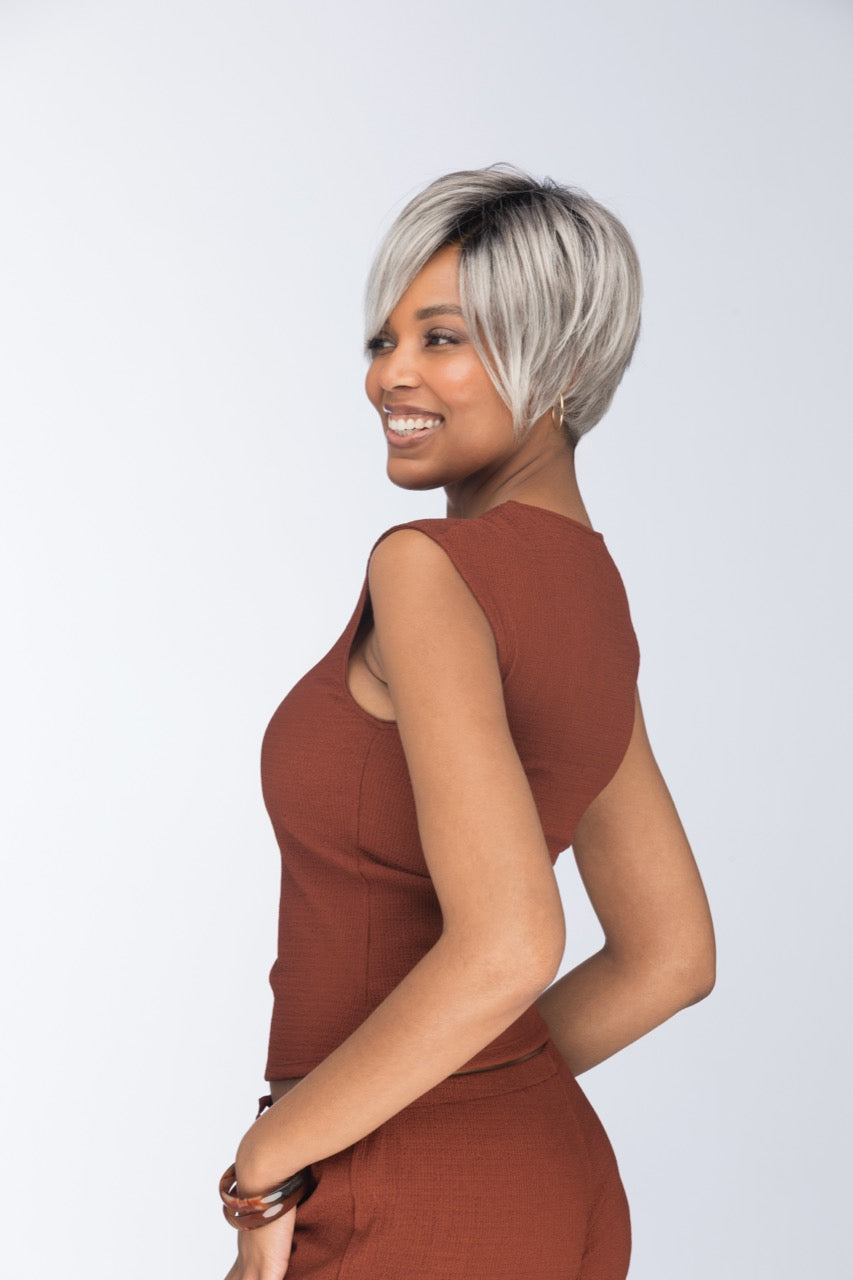 CHROMERT1B | Gray &amp; White with 25% Medium Brown Blend &amp; Off-Black Roots